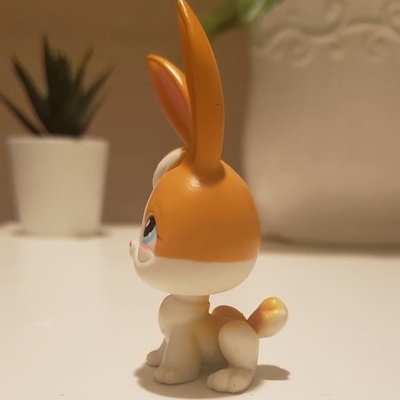 Rabbit/Bunny Littlest Pet Shop/LPS Toy - Picture 5 of 5